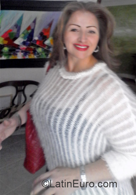 Date this tall Colombia girl Gloria from Bogota CO17443