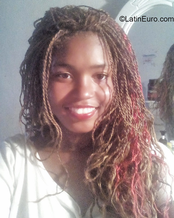 Date this charming Jamaica girl Too-cute-king from Kingston JM2061