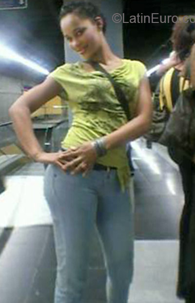 Date this charming Dominican Republic girl Sucre from Bahoruco DO22261