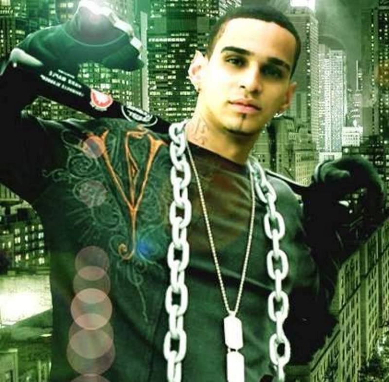 Date this young Dominican Republic man Dorian from Santo Domingo DO22271