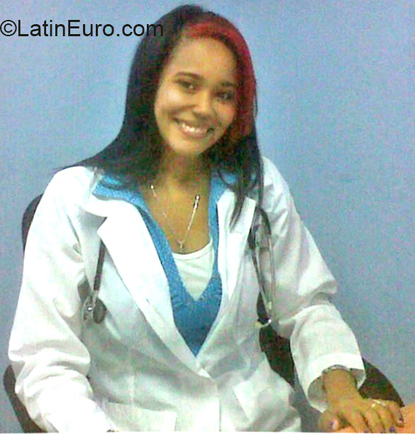Date this stunning Dominican Republic girl ROSA from Santiago DO22356