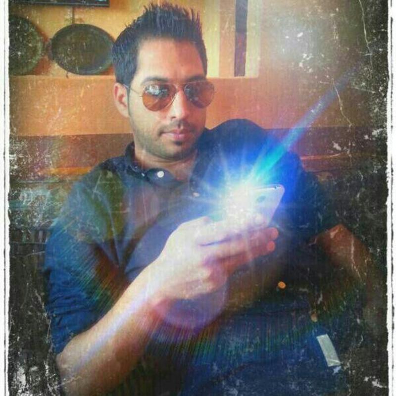 Date this stunning United Arab Emirates man Waheed from Dubai AE41