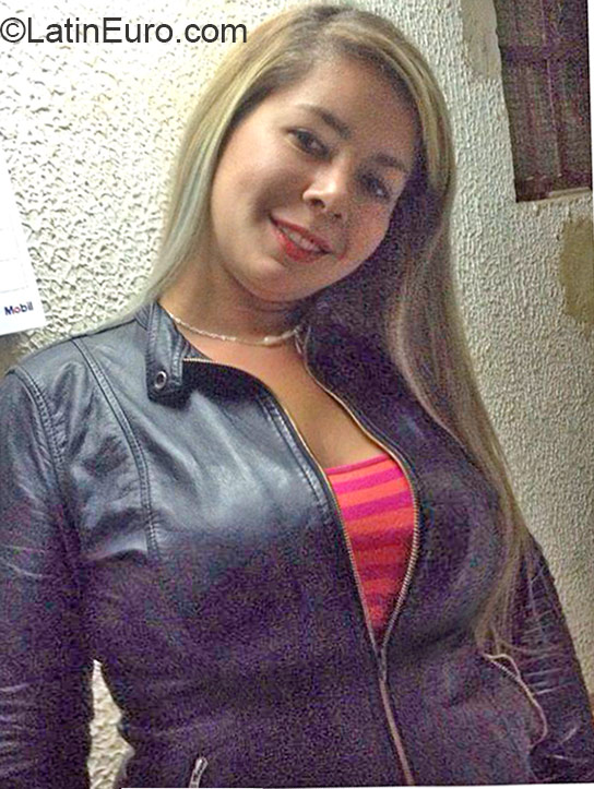 Date this lovely Colombia girl Eliana from Bogota CO17677
