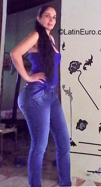 Date this foxy Colombia girl Marisol from Medellin CO17696