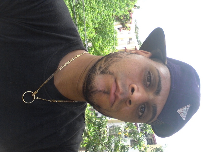 Date this hard body Dominican Republic man NEYKER from Santo Domingo DO22770