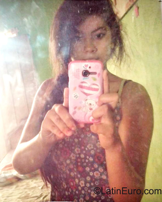 Date this athletic Colombia girl Dania from Bogota CO17798