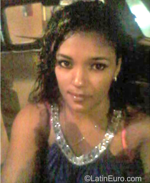 Date this delightful Dominican Republic girl Yoli from Santiago DO22887