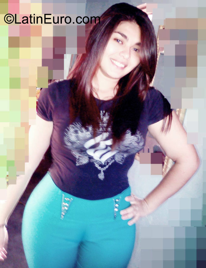 Date this hot Honduras girl Dunia from San Pedro Sula HN1626