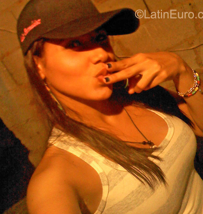Date this cute Venezuela girl Kerlin from Maturin VE595