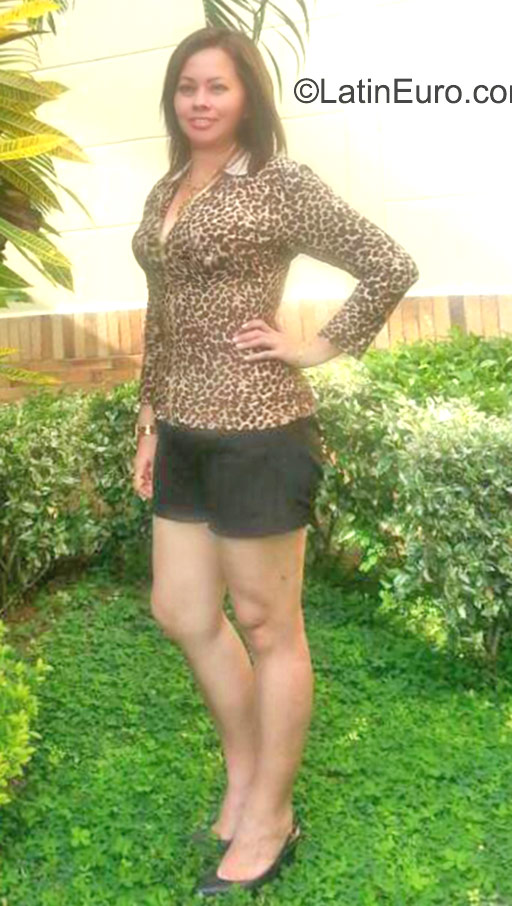Date this sultry Colombia girl Jimenia from Bucaramanga CO17845