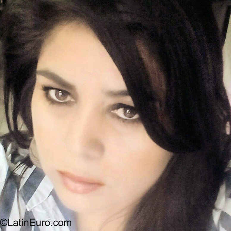 Date this hot Honduras girl Glovey from Tegucigalpa HN1642