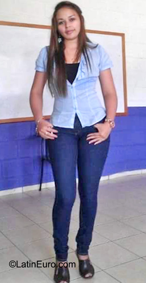 Date this athletic Honduras girl Evelyn from Tocoa HN1644