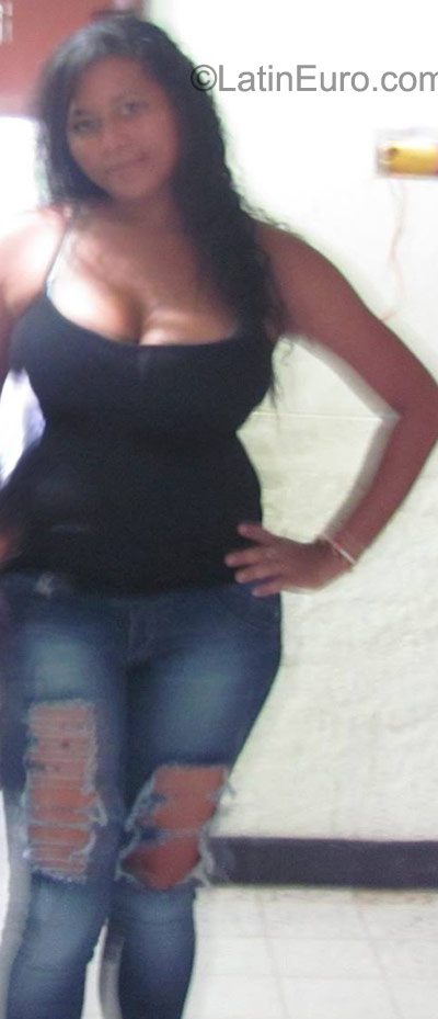 Date this lovely Colombia girl Berenice from Barranquilla CO18502