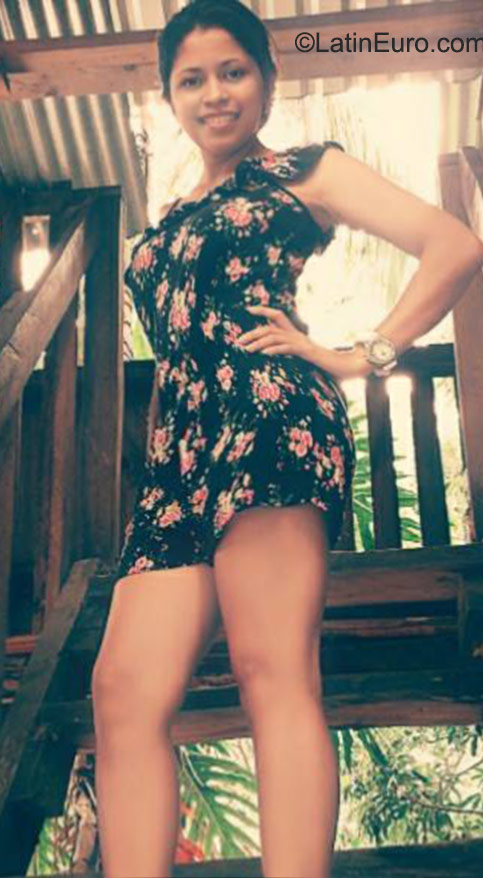 Date this georgeous Honduras girl Mary from Villanueva HN1651