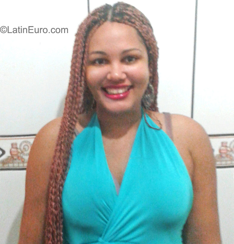 Date this gorgeous Brazil girl Fernanda from Rio De Janeiro BR9433