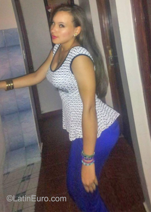 Date this funny Dominican Republic girl Maiyro from Santiago DO23046