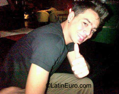 Date this lovely Venezuela man Arturo from valencia VE615