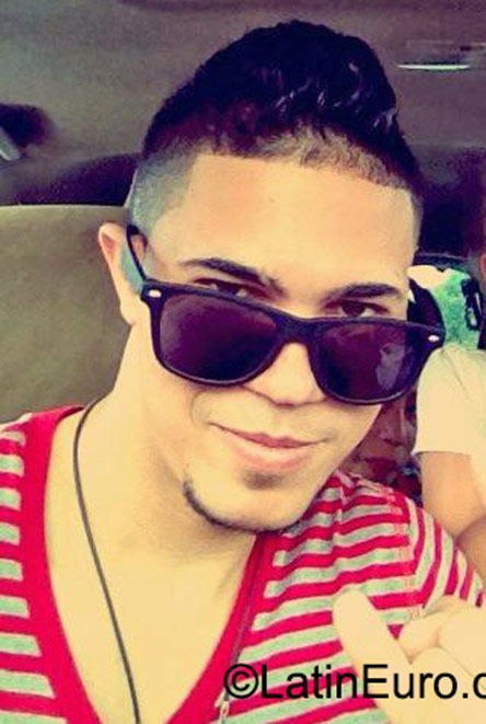 Date this sensual Dominican Republic man Jeison from Santo Domingo DO23091