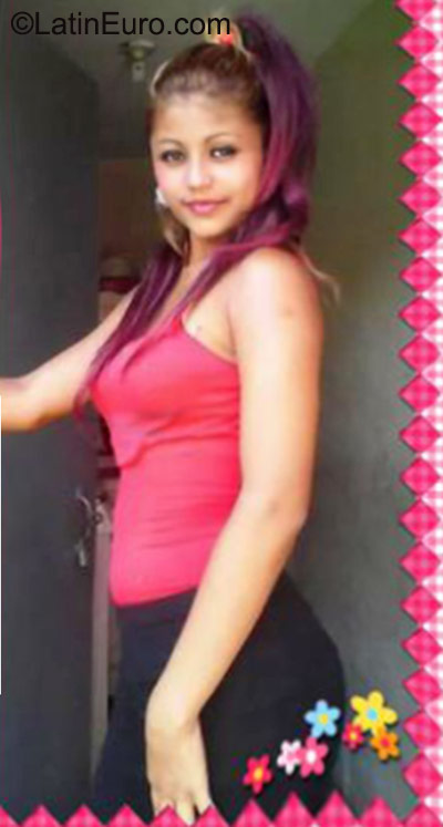 Date this athletic Honduras girl Joana from Tegucigalpa HN1682