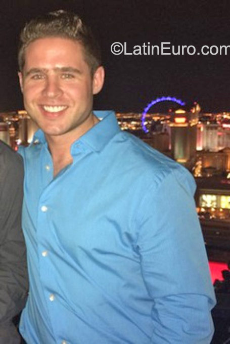 Date this cute United States man Website451 from Boston US16468