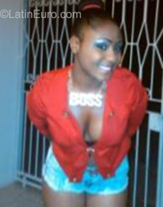 Date this funny Jamaica girl Vanessa from Kingston JM2145