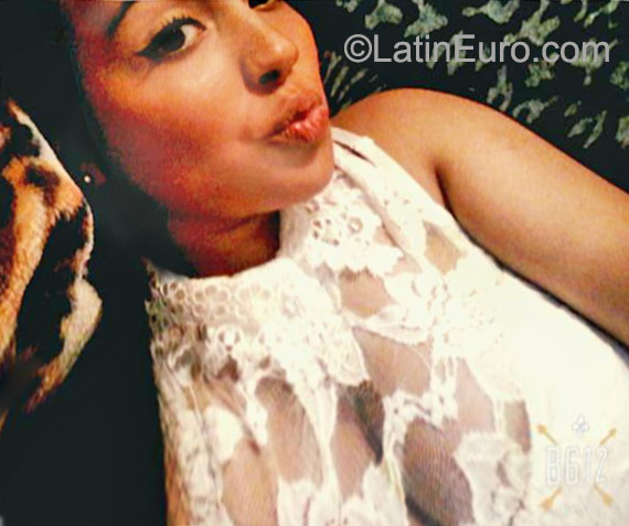 Date this foxy Colombia girl Luisa from Medellin CO18013