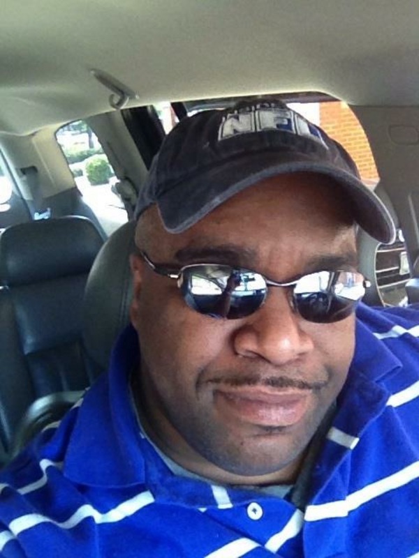 Date this tall United States man Vinniekb from Atlanta US16476