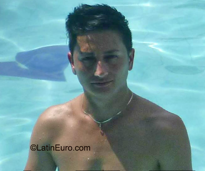 Date this fun Colombia man Enrique from Bogota CO18036