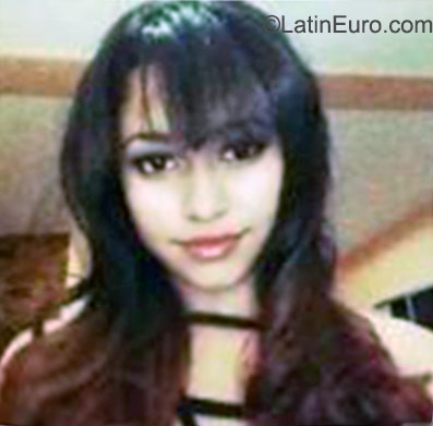 Date this stunning Honduras girl Yenceli from Comayagua HN1708