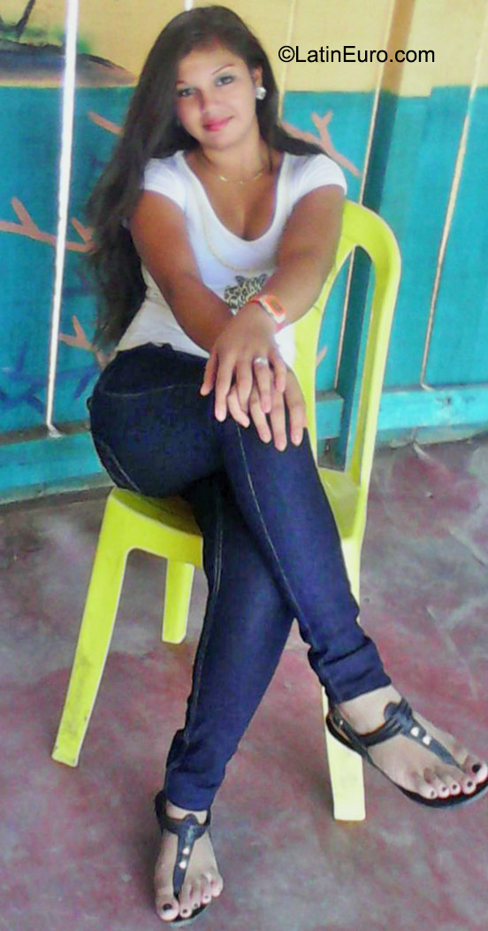 Date this delightful Honduras girl Alejandra from Tegucigalpa HN1732