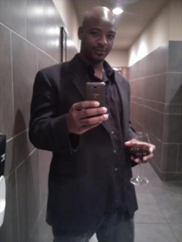 Date this young Colombia man Mike from Bogota CO18153