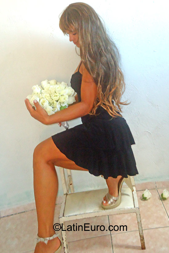 Date this pretty Brazil girl Bela from Recife BR9544