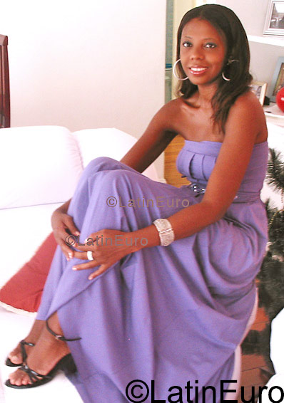 Date this beautiful Brazil girl Jandaira from Salvador BR9485