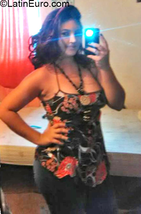 Date this pretty Colombia girl Cindy from Cartagena CO18195