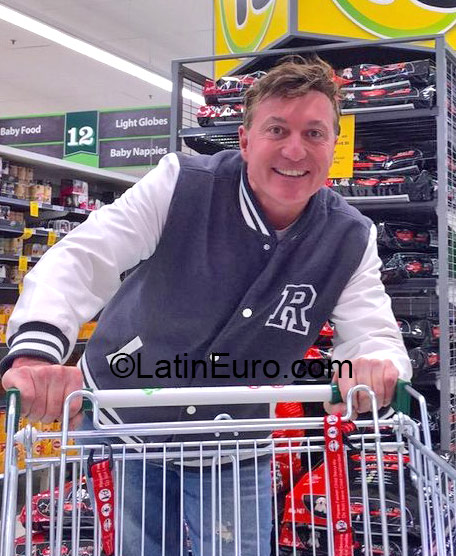 Date this happy United Kingdom man BROOKS from London GB839