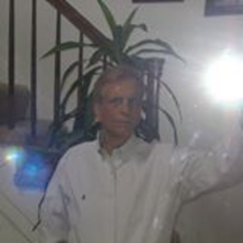 Date this attractive United States man Steve from Washington US16658
