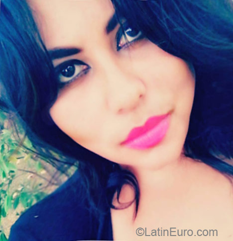 Date this sultry Panama girl Lara from Panama City PA740