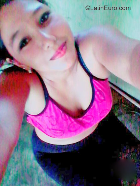 Date this stunning Panama girl Johanna from Panama City PA744