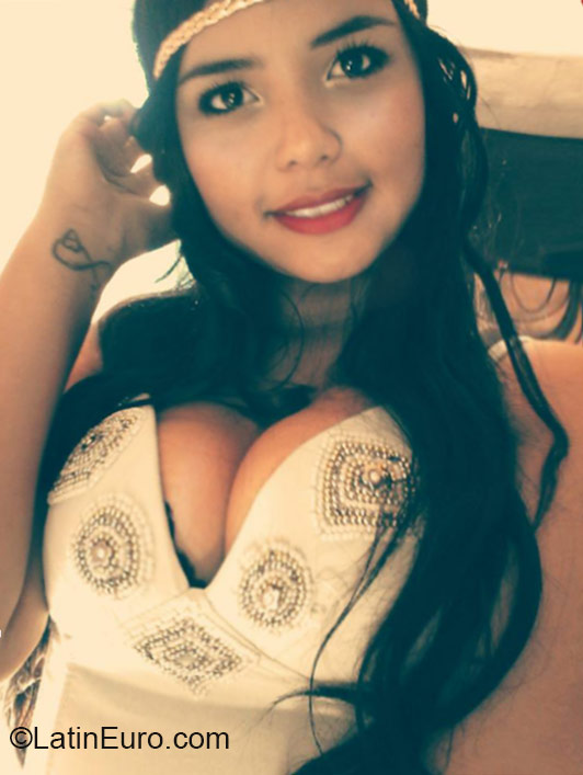 Date this hot Colombia girl Natalia from Medellin CO18270