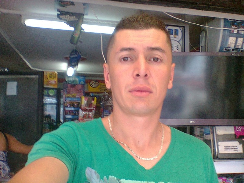 Date this good-looking Colombia man Victor from Pereira CO18293