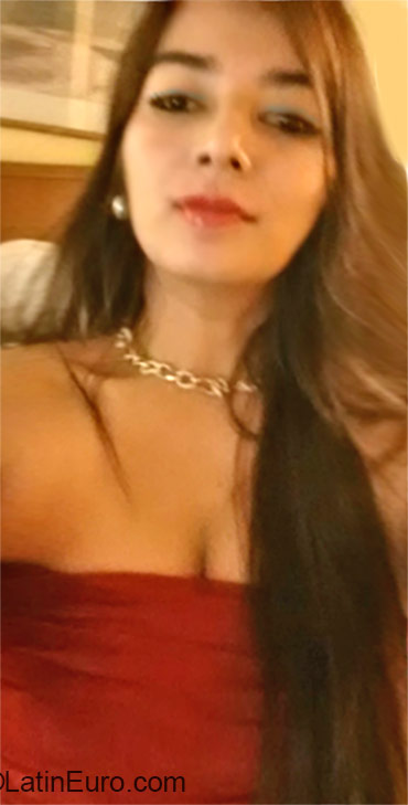 Date this delightful Honduras girl Isabella from Tegucigalpa HN1843