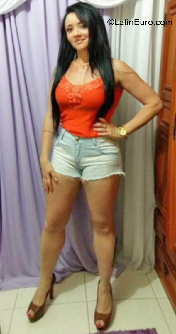 Date this fun Brazil girl Barbara from Rio De Janeiro BR9525