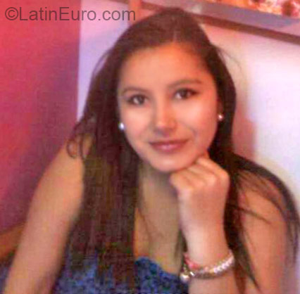 Date this happy Colombia girl Carito from Bogota CO18361