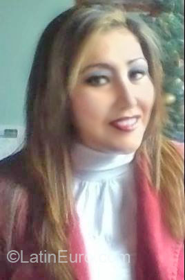 Date this beautiful Colombia girl Nora from Bogota CO18416