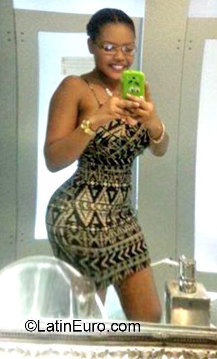 Date this funny Jamaica girl Tonashae from Kingston JM2229