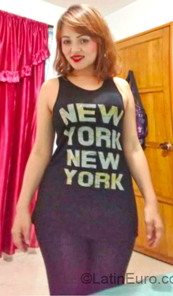 Date this charming Colombia girl KEJOBE from Medellin CO27153