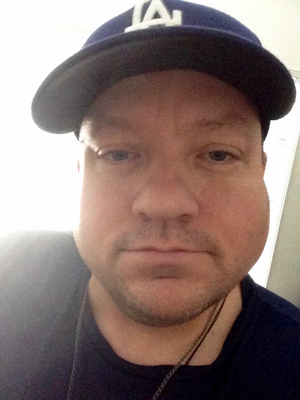 Date this tall United States man Patrick from Los Angeles US16856