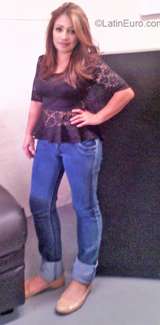 Date this happy Honduras girl Mabel from Tegucigalpa HN1922