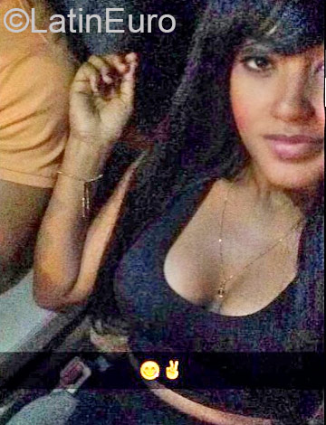 Date this nice looking Dominican Republic girl Odalisa from Santo Domingo DO24470