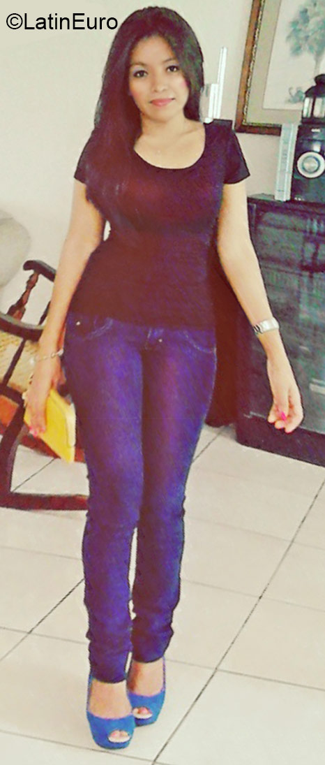Date this stunning Honduras girl Reyna from La Ceiba HN1927